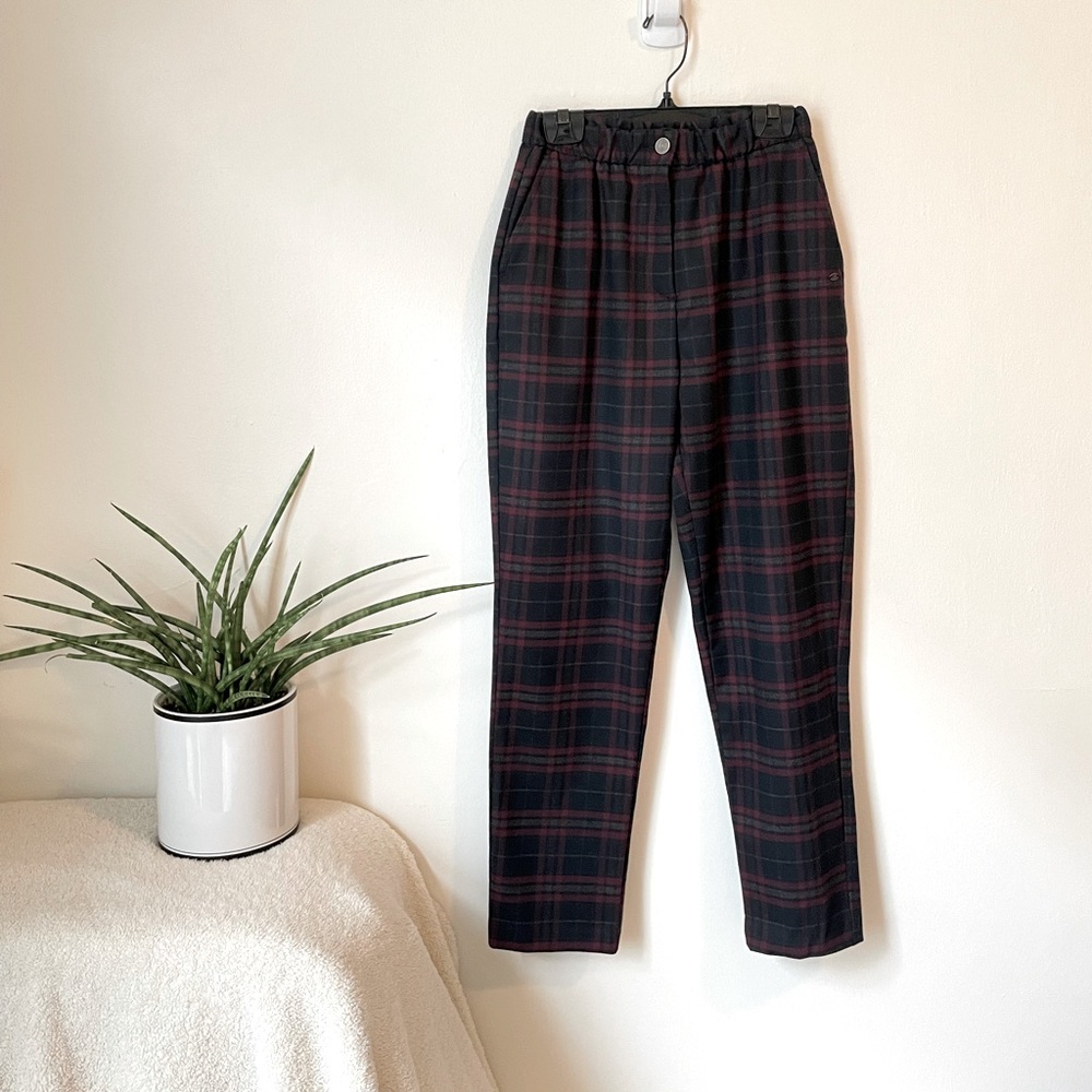 Pull & Bear Women’s Black and Red Plaid Pants Elastic Waist size M
